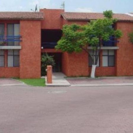 Amplia Suite Alberca Av Bernardo Quintana 12D Mendiola Εξωτερικό φωτογραφία
